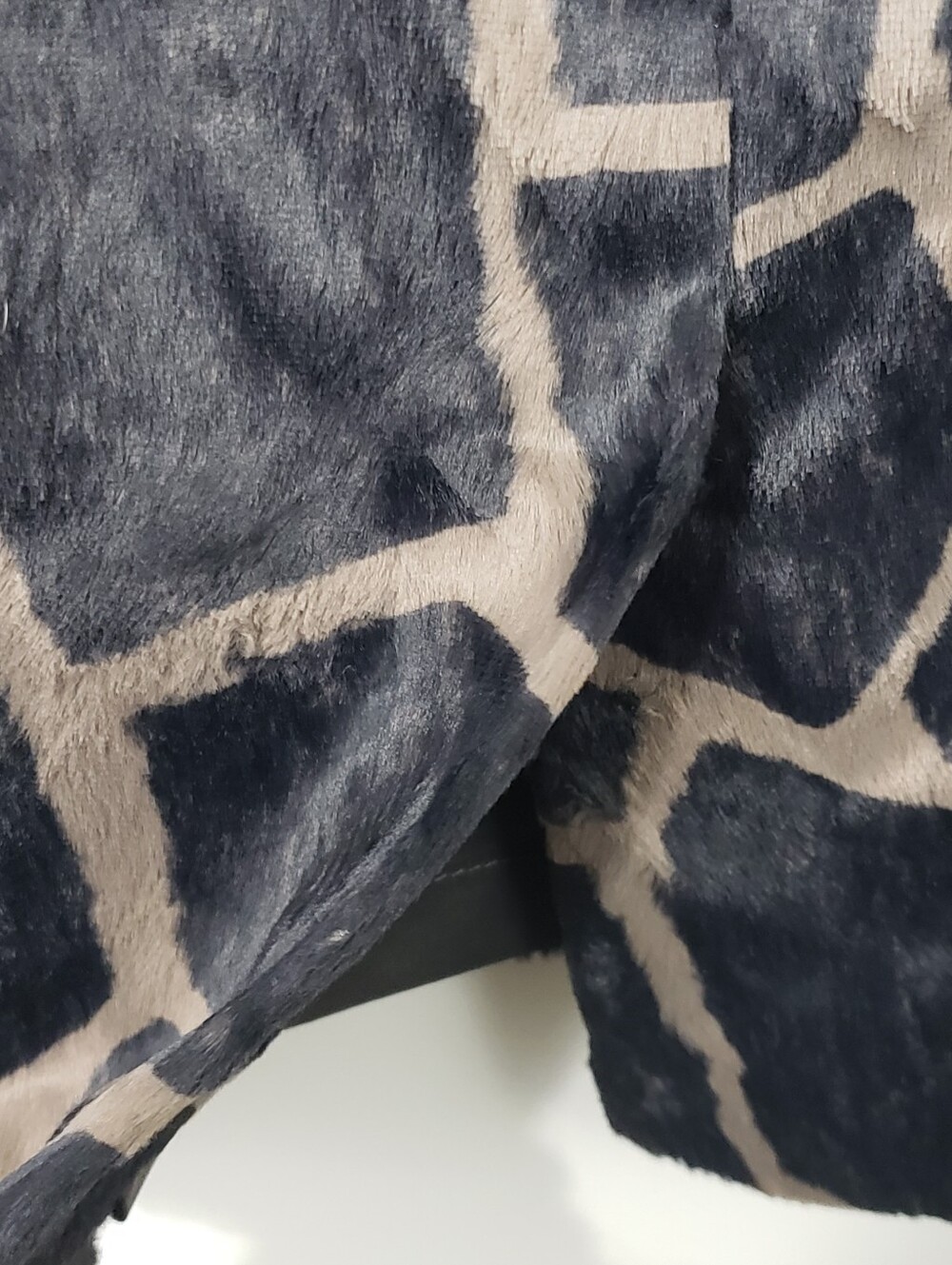 ETCETERA Faux Fur Giraffe Print Pencil Skirt Size 6 - Picture 7 of 11